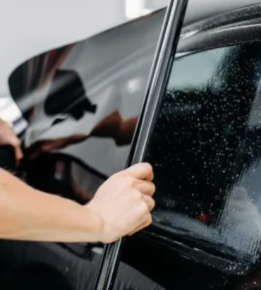 Windshield repair and replacement services