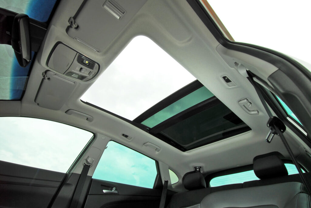 Top-Quality Sunroof Replacement